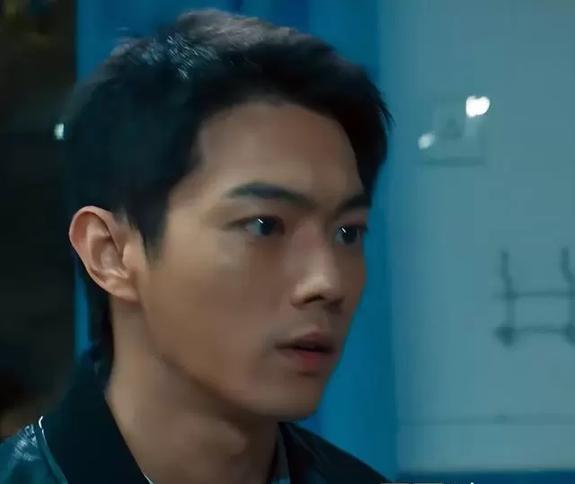 《方圆八百米》开播5集口碑分化，丁勇岱演技获赞许凯成争议焦点 | 相关图片