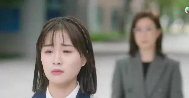 TVB《正义女神》乐珈嘉饰演继女引观众质疑演技与角色适配度 | 现场图