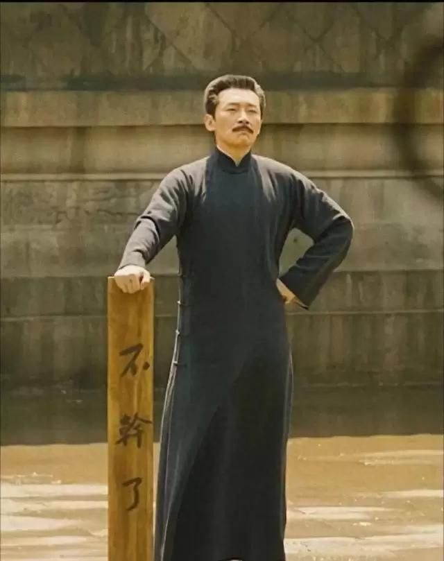 曹磊演完鲁迅再饰张云旗，高原零下十度啃蚕豆塑形 | 现场图