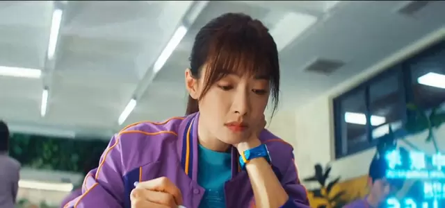 高考考场手机响铃触发超自然事件，短片《倒计时两分钟》引发平台热议 | 现场图